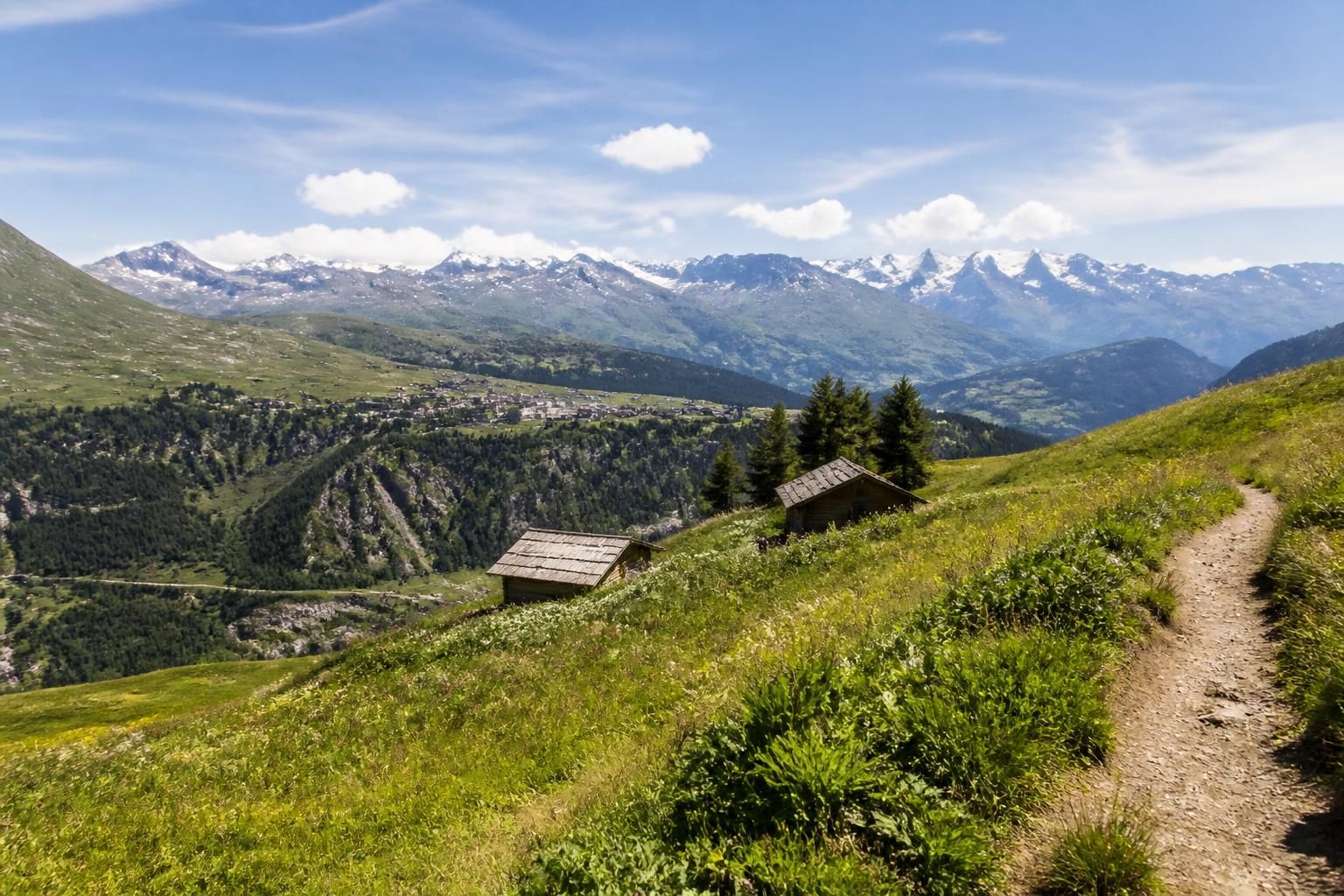 explorez les sites incontournables de l’office de tourisme de flaine en haute-savoie et découvrez les meilleures activités, paysages et événements à ne pas manquer.