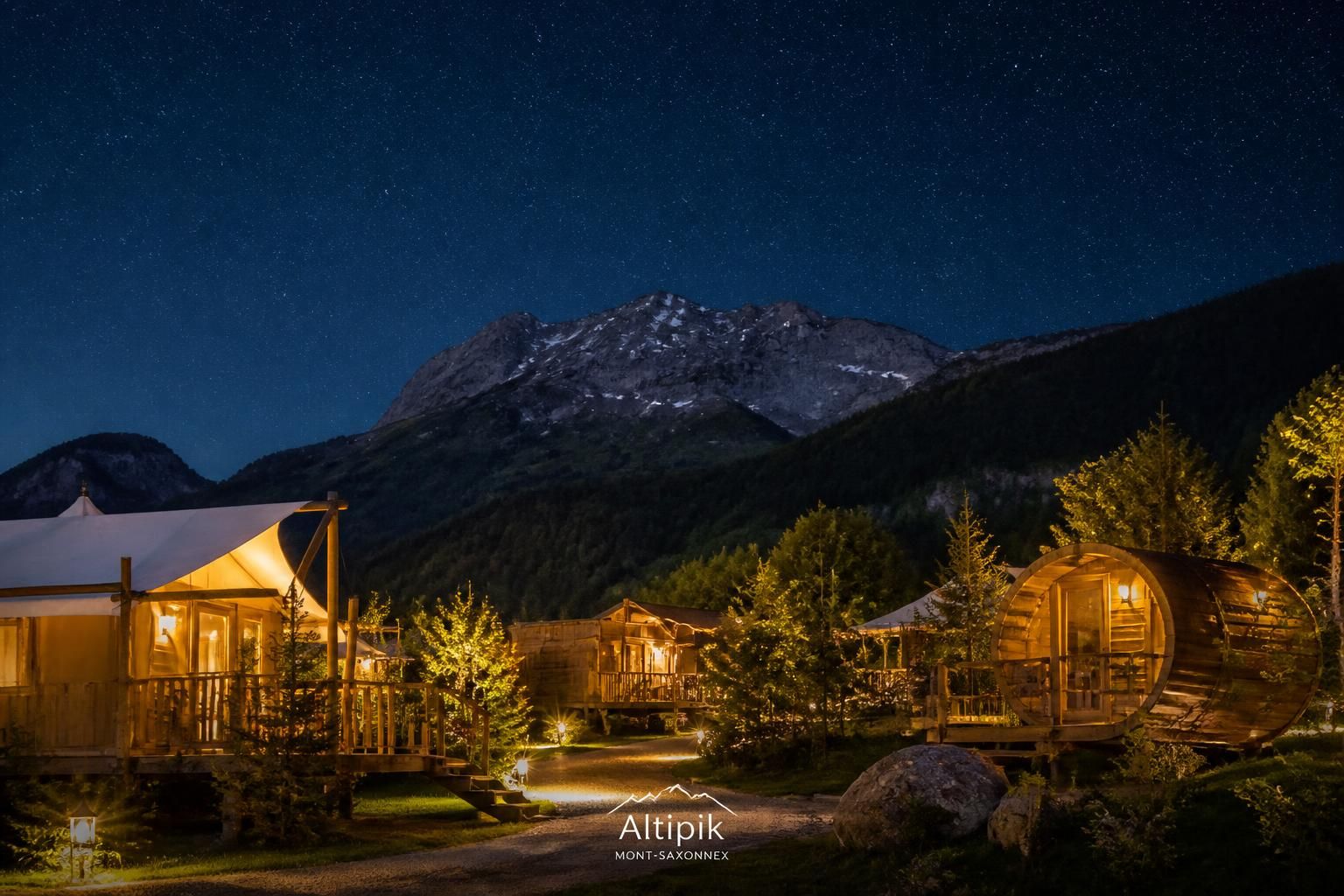 découvrez un week-end insolite en haute-savoie avec altipik nuit insolite : hébergements uniques et expériences originales au cœur des montagnes.